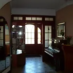 Apartment Sapphire Rewal