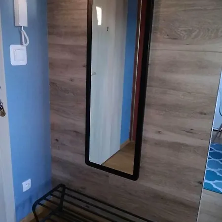 Sapphire Apartment *