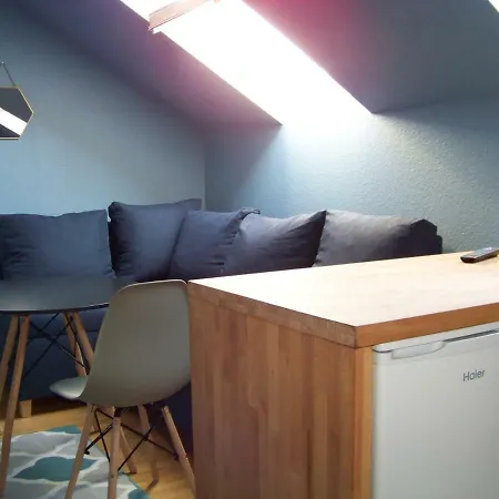 Sapphire Apartman Rewal